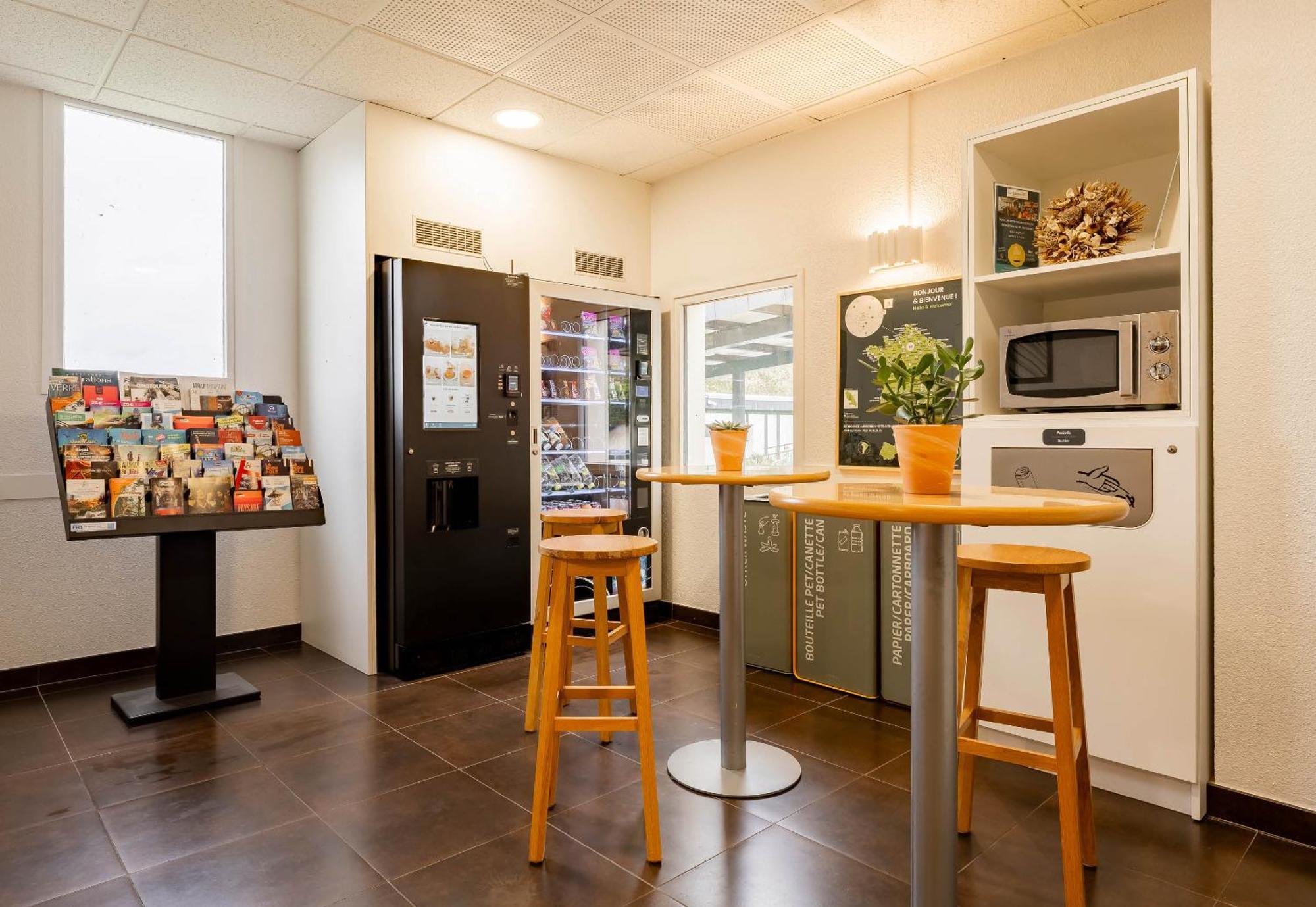 B&B Hotel Valenciennes Sud Prouvy المظهر الخارجي الصورة